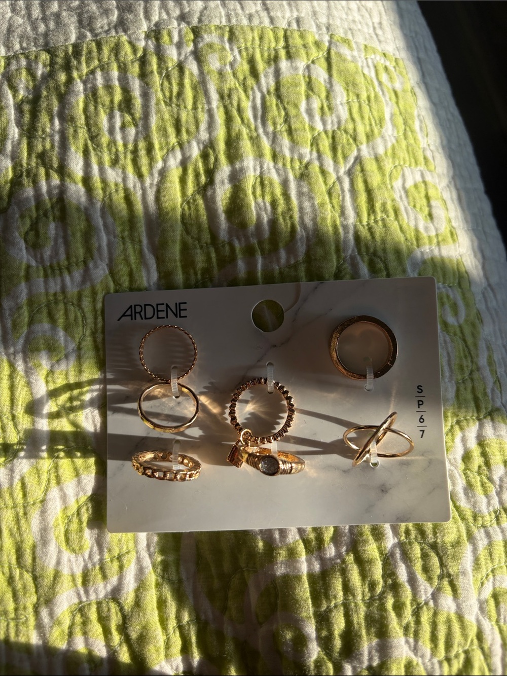 Ardene Gold-Tone Stacking Ring Set – 7-Piece Mix